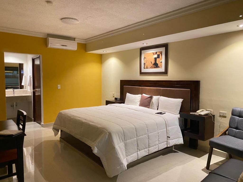 Hotel San Ignacio Inn Торреон Экстерьер фото